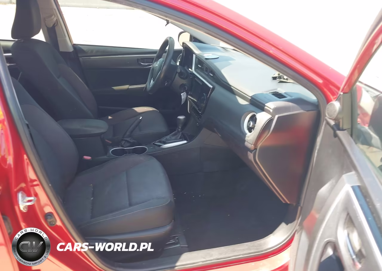 2018 Toyota Corolla Le VIN:5YFBURHEXJP824838 - 5