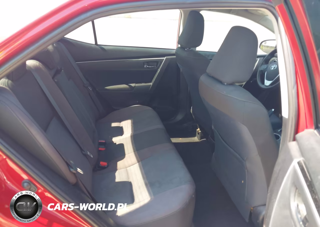 2018 Toyota Corolla Le VIN:5YFBURHEXJP824838 - 8