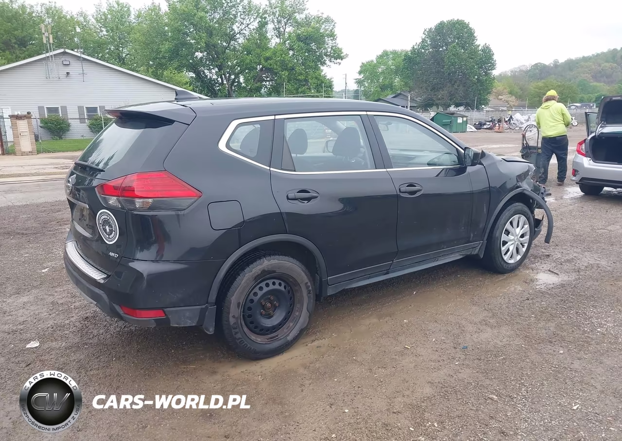 2017 Nissan Rogue S VIN:JN8AT2MV1HW275371 - 4