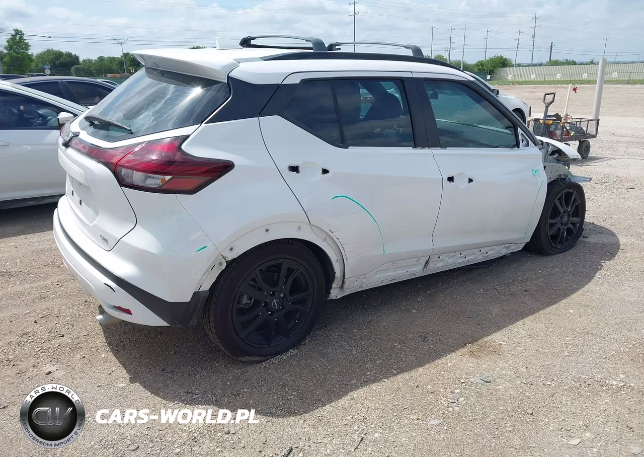 2022 Nissan Kicks Sr Xtronic Cvt VIN:3N1CP5DV8NL527258 - 4