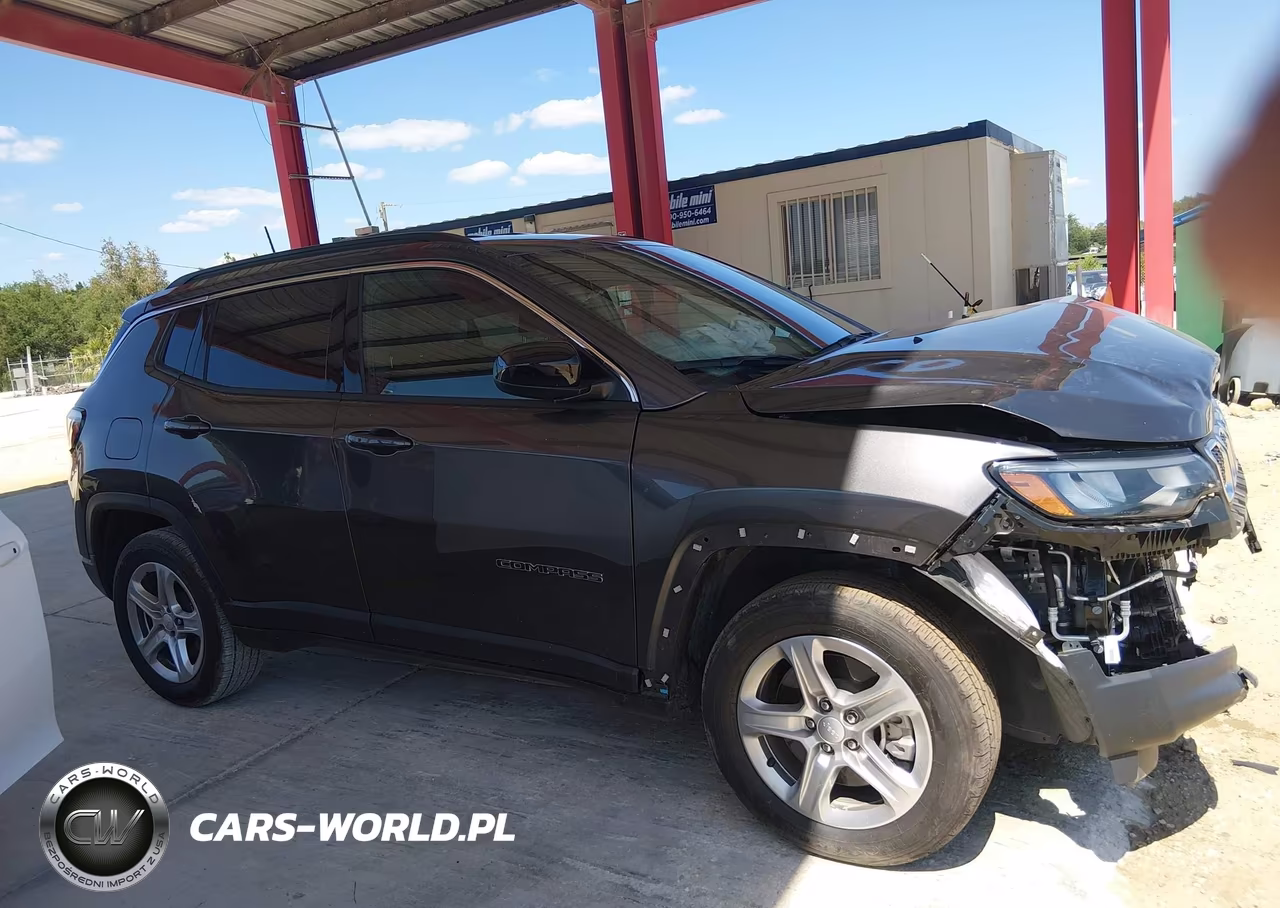 2023 Jeep Compass Latitude 4X4 VIN:3C4NJDBN2PT570713 - 13