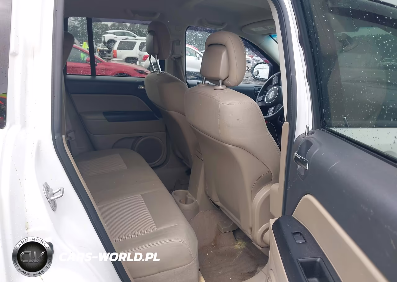 2012 Jeep Compass Latitude VIN:1C4NJCEA6CD686452 - 8