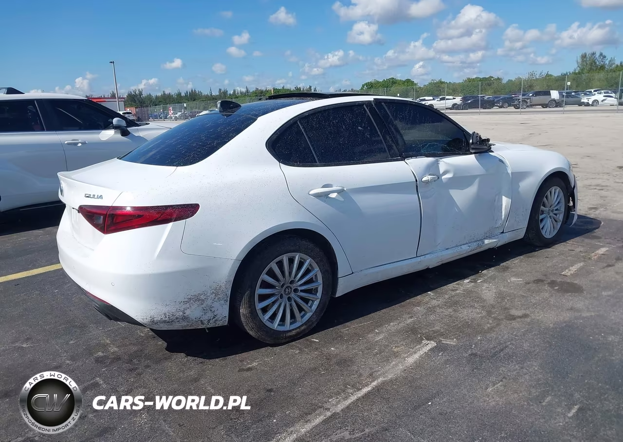 2023 Alfa Romeo Giulia Sprint Rwd VIN:ZARFAMAN4P7671011 - 4