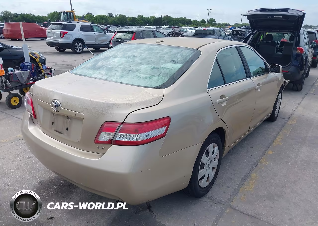 2010 Toyota Camry Le VIN:4T1BF3EK8AU571132 - 4