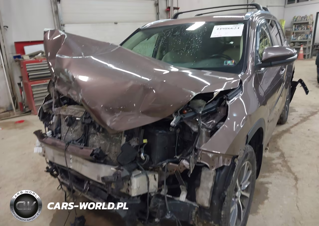 2018 Toyota Highlander Xle VIN:5TDJZRFH2JS840372 - 18