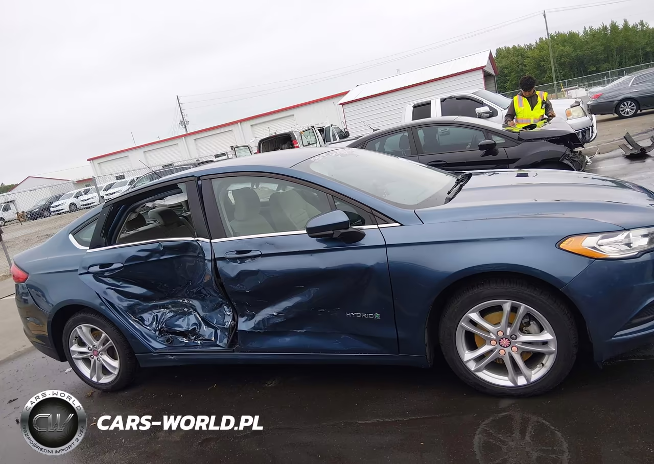 2018 Ford Fusion Hybrid S VIN:3FA6P0UU2JR254383 - 13