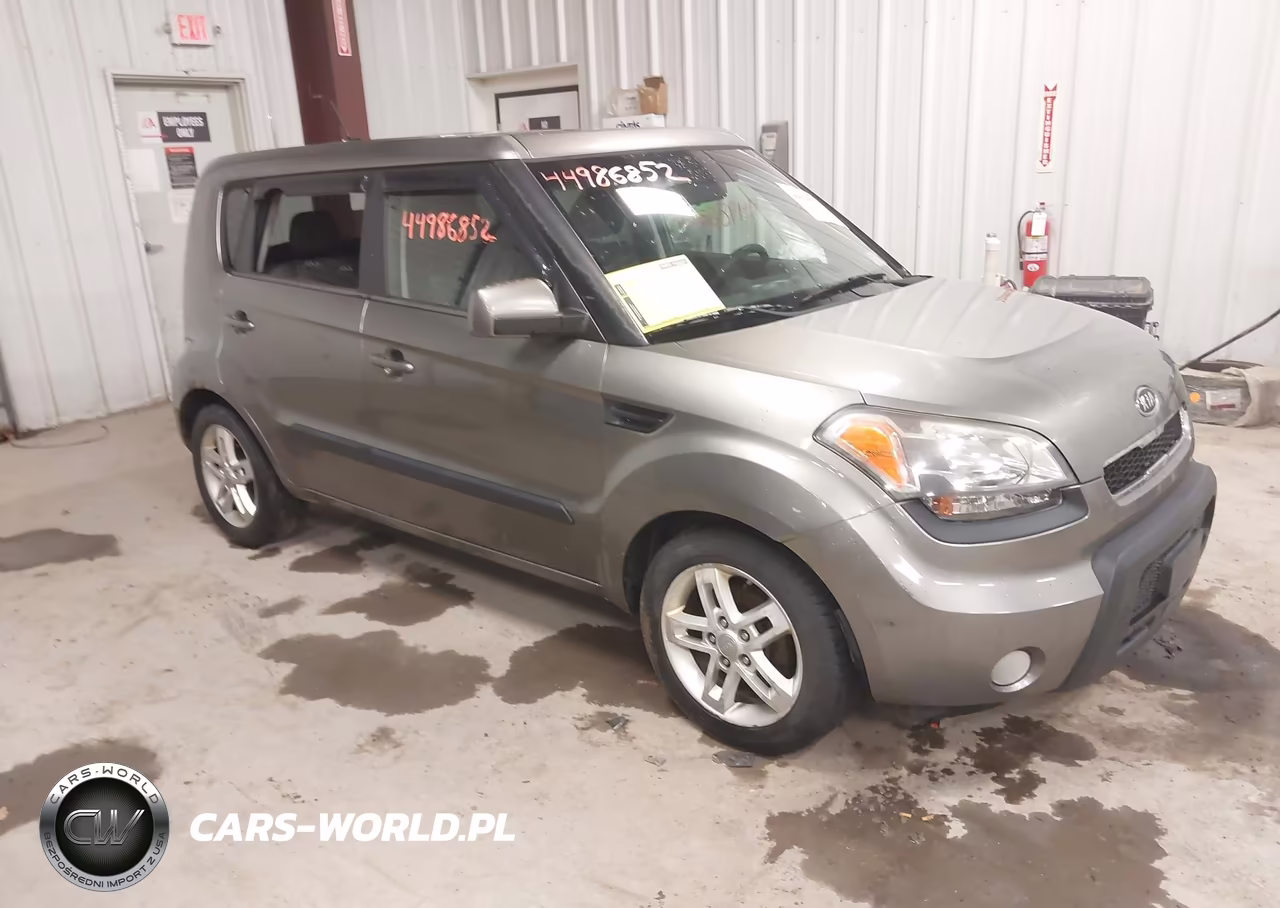 2011 Kia Soul +