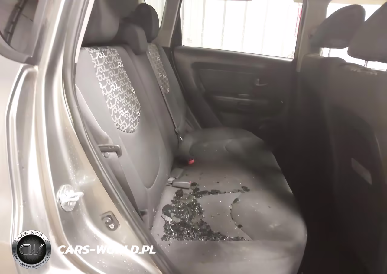 2011 Kia Soul + VIN:KNDJT2A2XB7226936 - 8