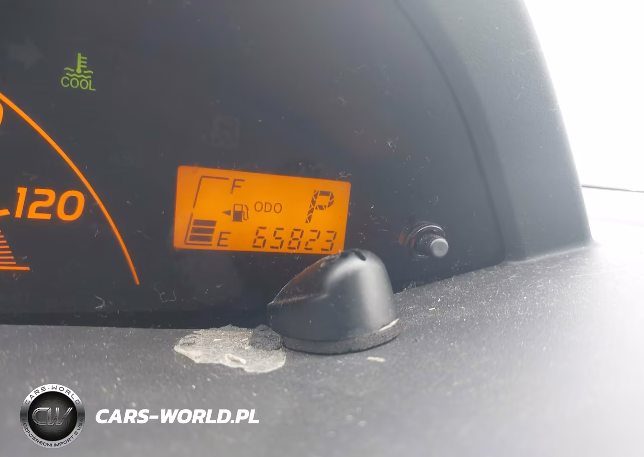 2010 Toyota Yaris VIN:JTDJT4K38A5318060 - 15