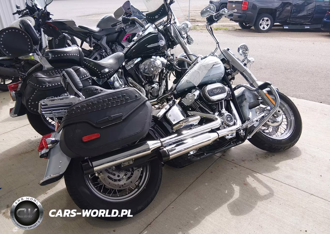 2023 Harley-Davidson Flhcs VIN:1HD1YBK10PB049355 - 4