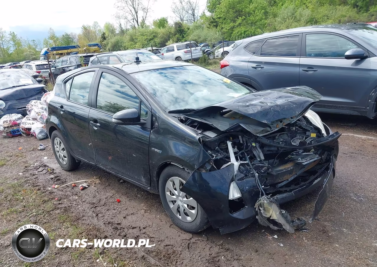 2014 Toyota Prius C Two
