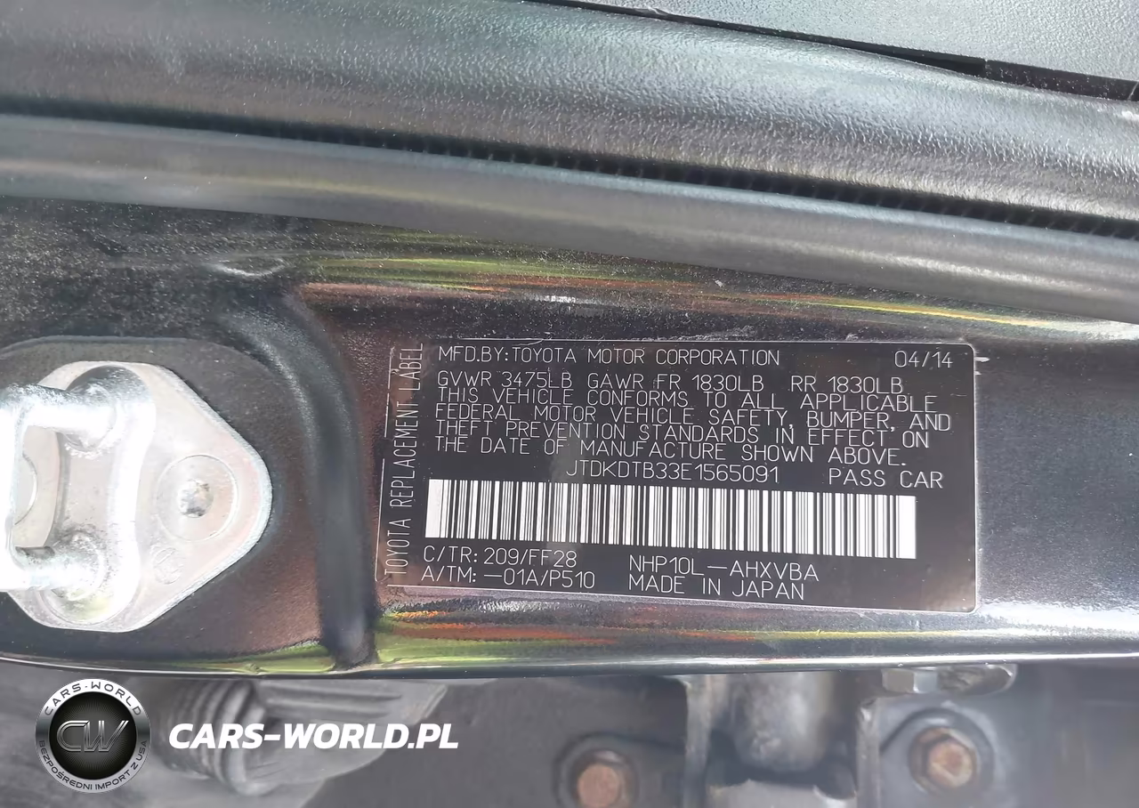 2014 Toyota Prius C Two VIN:JTDKDTB33E1565091 - 9