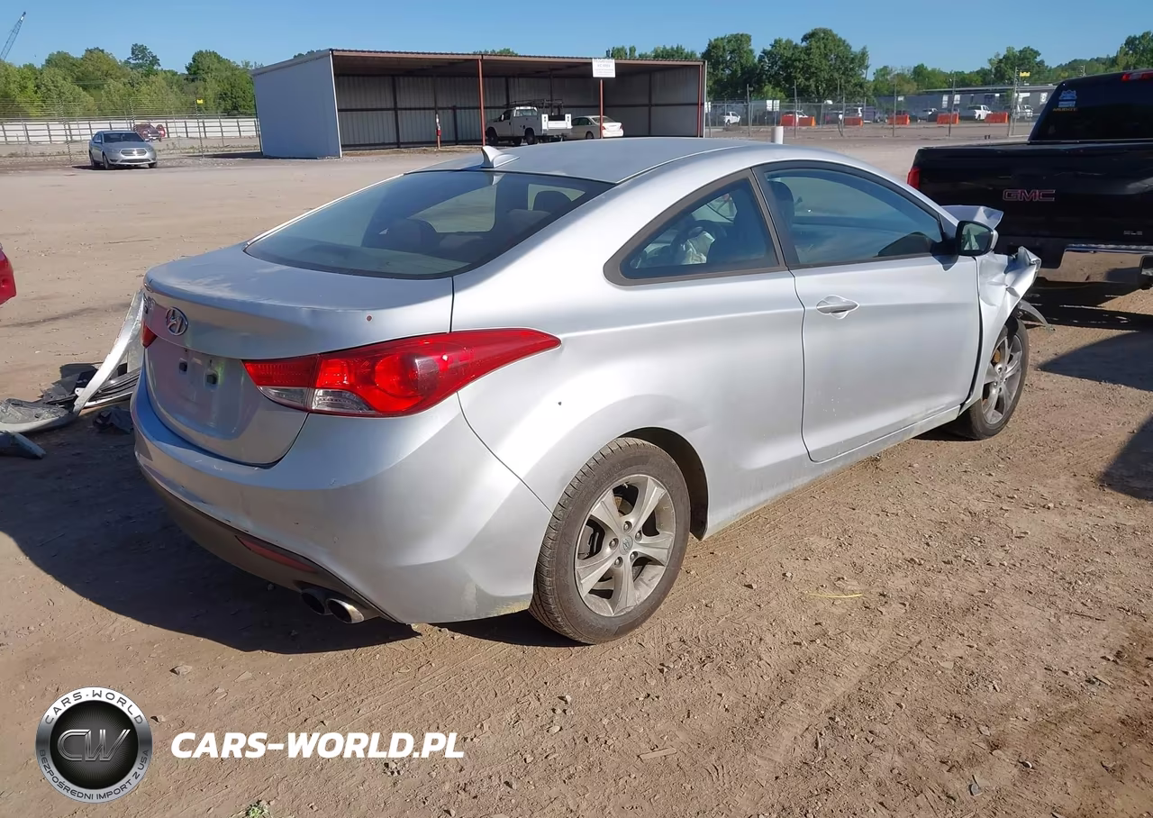 2013 Hyundai Elantra Gs VIN:KMHDH6AE6DU000540 - 4