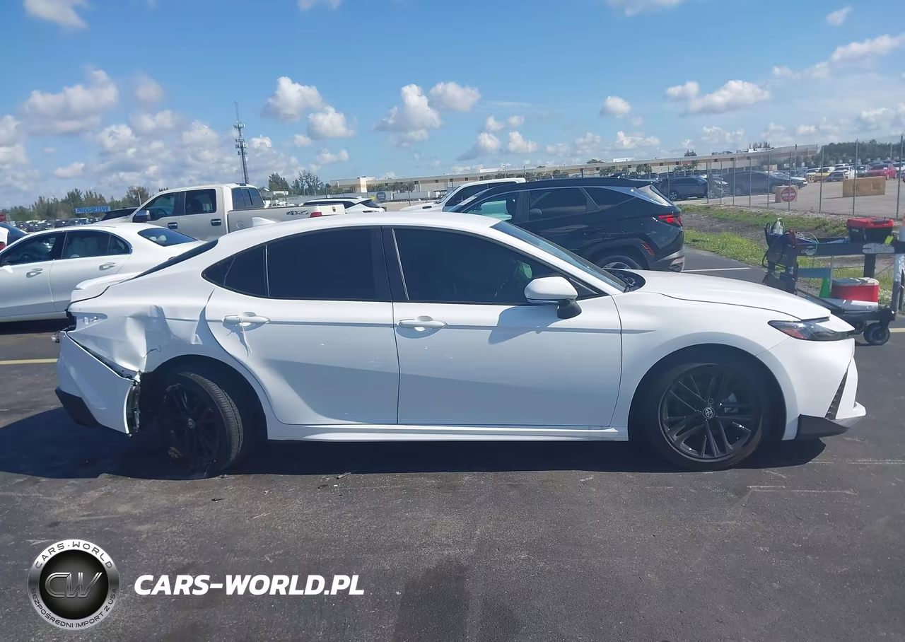 2026 Toyota Camry Se VIN:4T1DAACK0TU653406 - 14