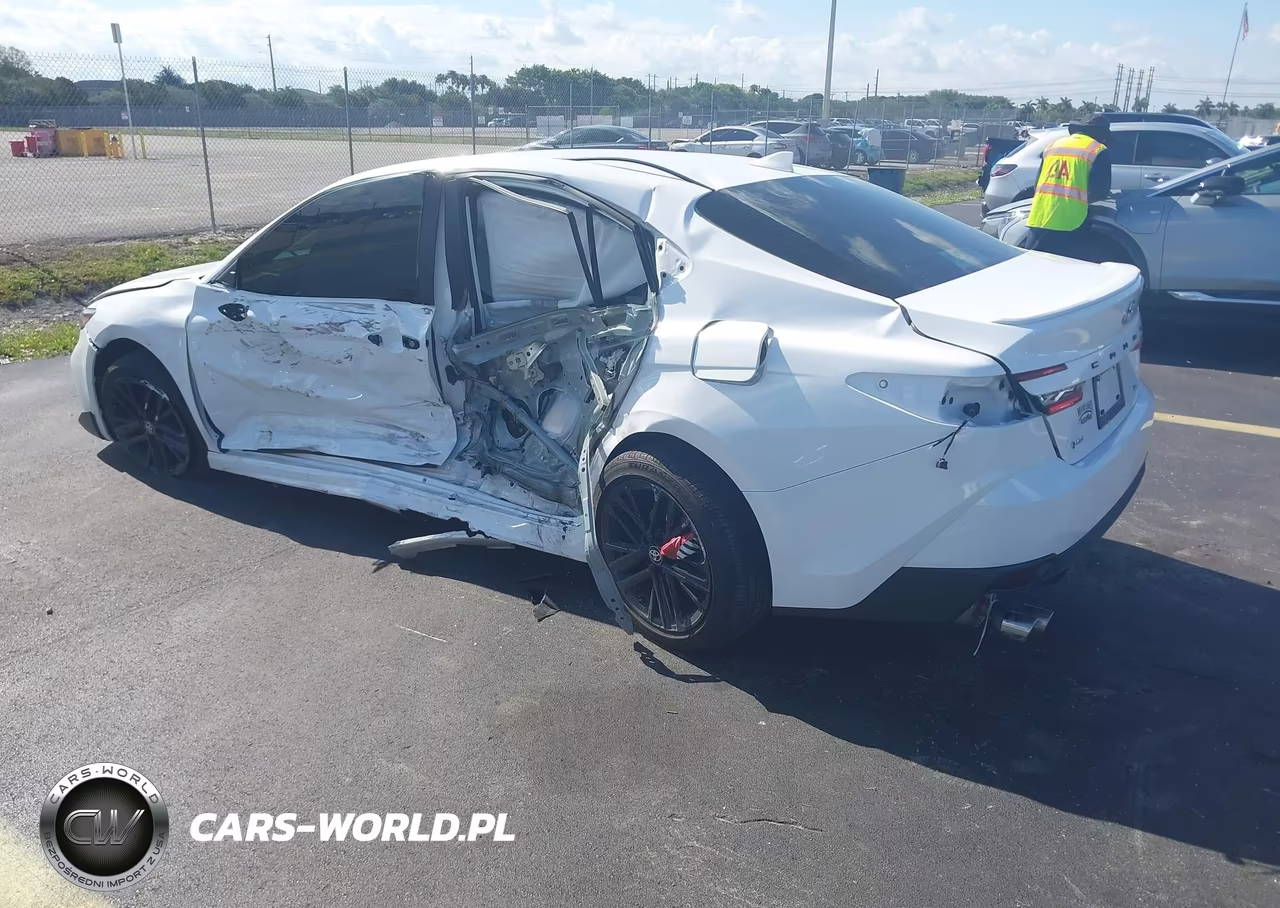 2026 Toyota Camry Se VIN:4T1DAACK0TU653406 - 3