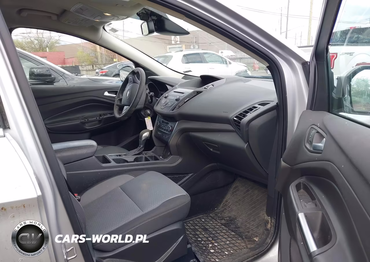 2018 Ford Escape Se VIN:1FMCU9GD3JUC95535 - 5
