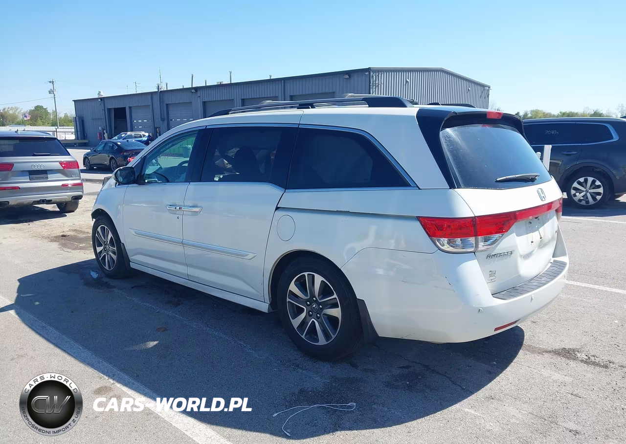 2015 Honda Odyssey Touring-Touring Elite VIN:5FNRL5H94FB035813 - 3
