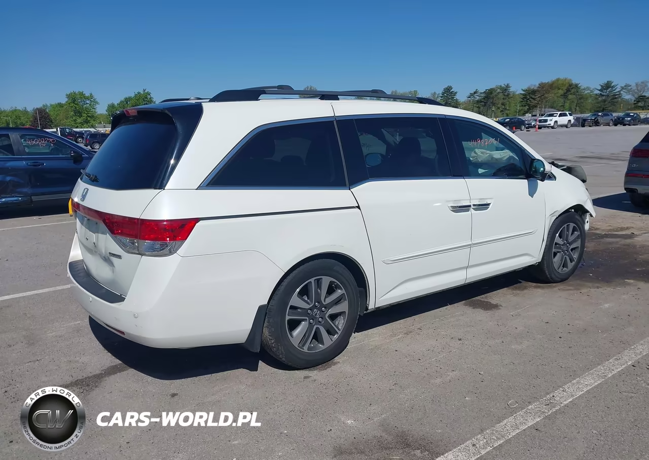 2015 Honda Odyssey Touring-Touring Elite VIN:5FNRL5H94FB035813 - 4
