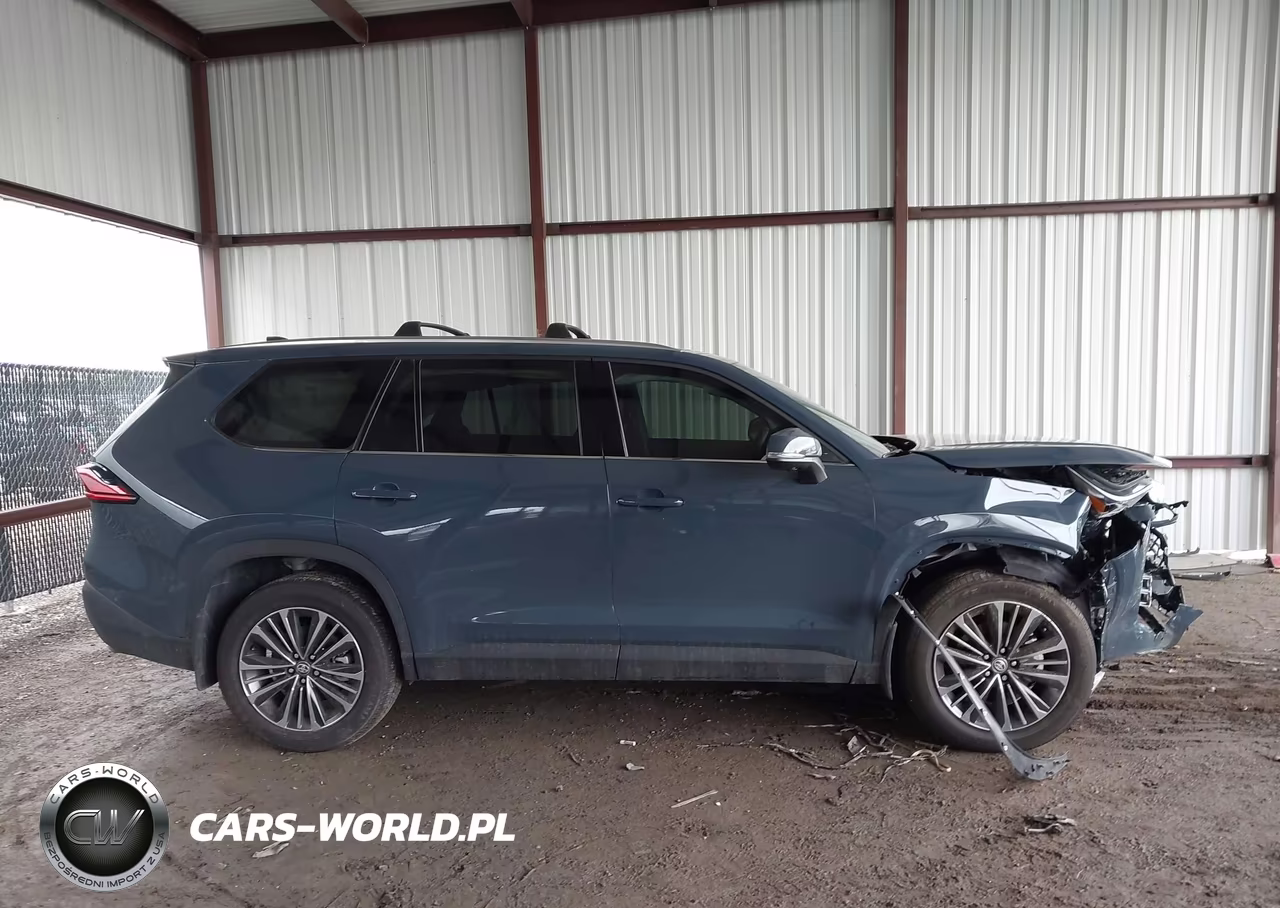 2026 Toyota Grand Highlander Hybrid Max Platinum VIN:5TDADAB50TS027367 - 13