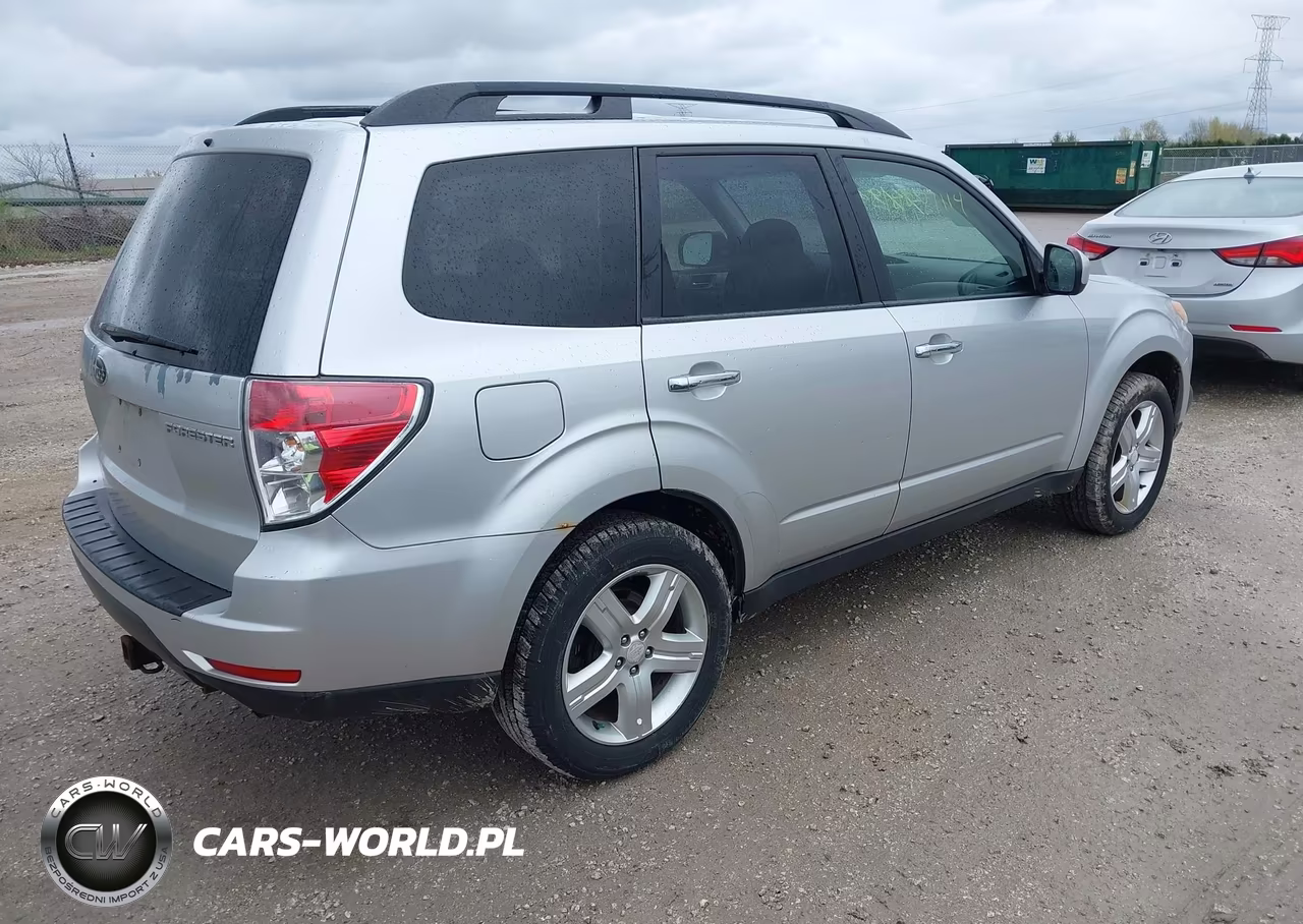 2010 Subaru Forester 2.5X Premium VIN:JF2SH6CC0AH738136 - 4