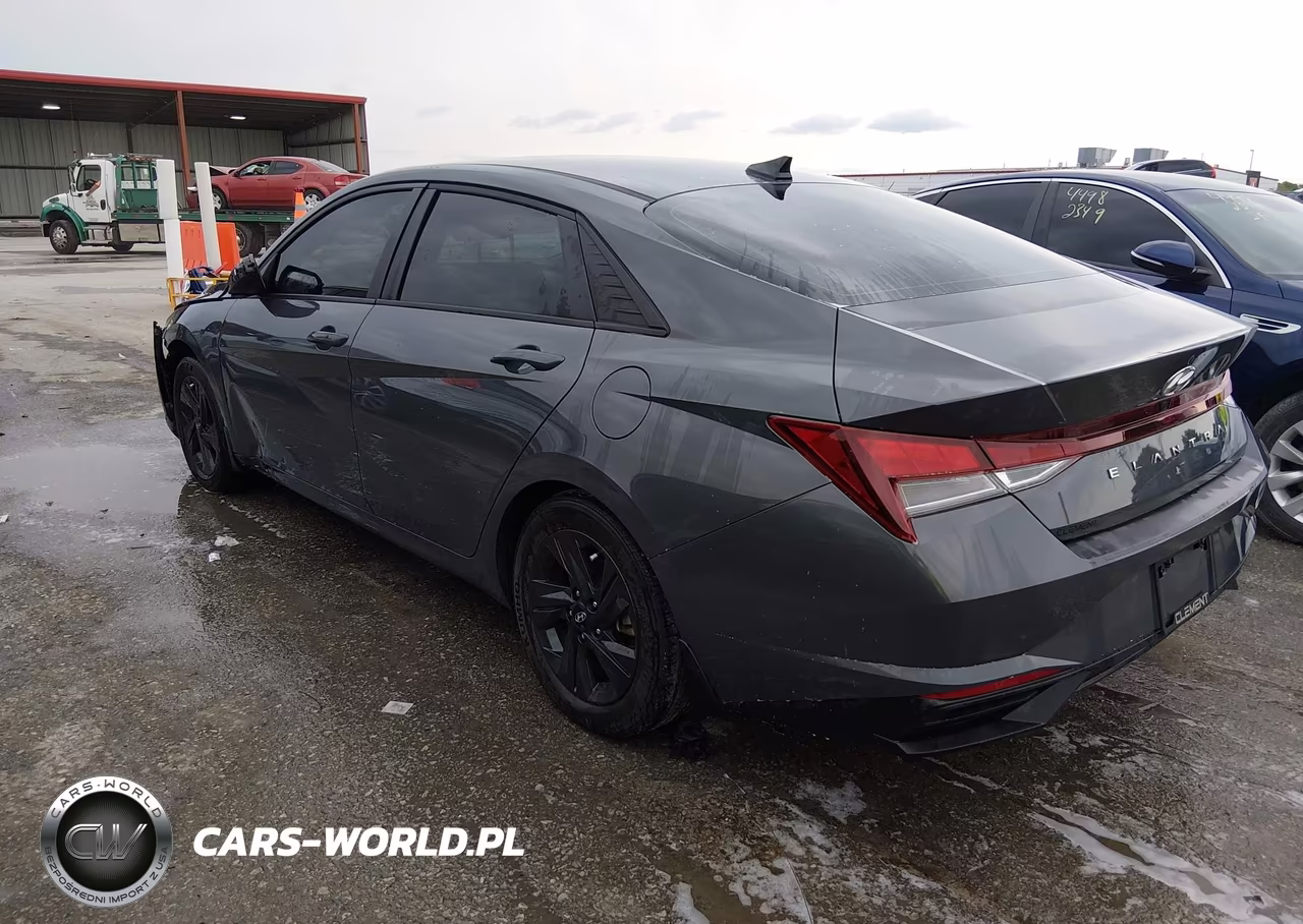 2023 Hyundai Elantra Sel VIN:KMHLM4AG6PU564562 - 3