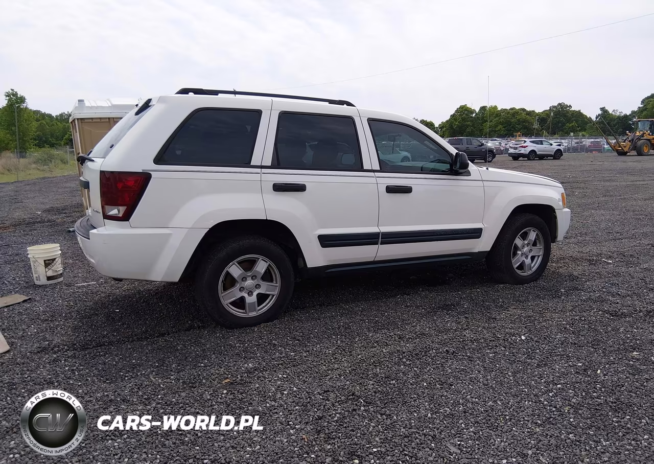 2005 Jeep Grand Cherokee Laredo VIN:1J4GR48K95C632139 - 4