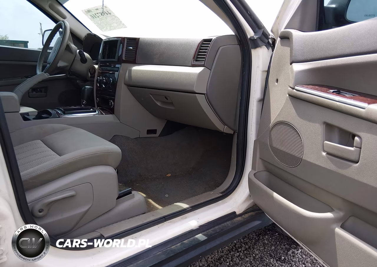 2005 Jeep Grand Cherokee Laredo VIN:1J4GR48K95C632139 - 5