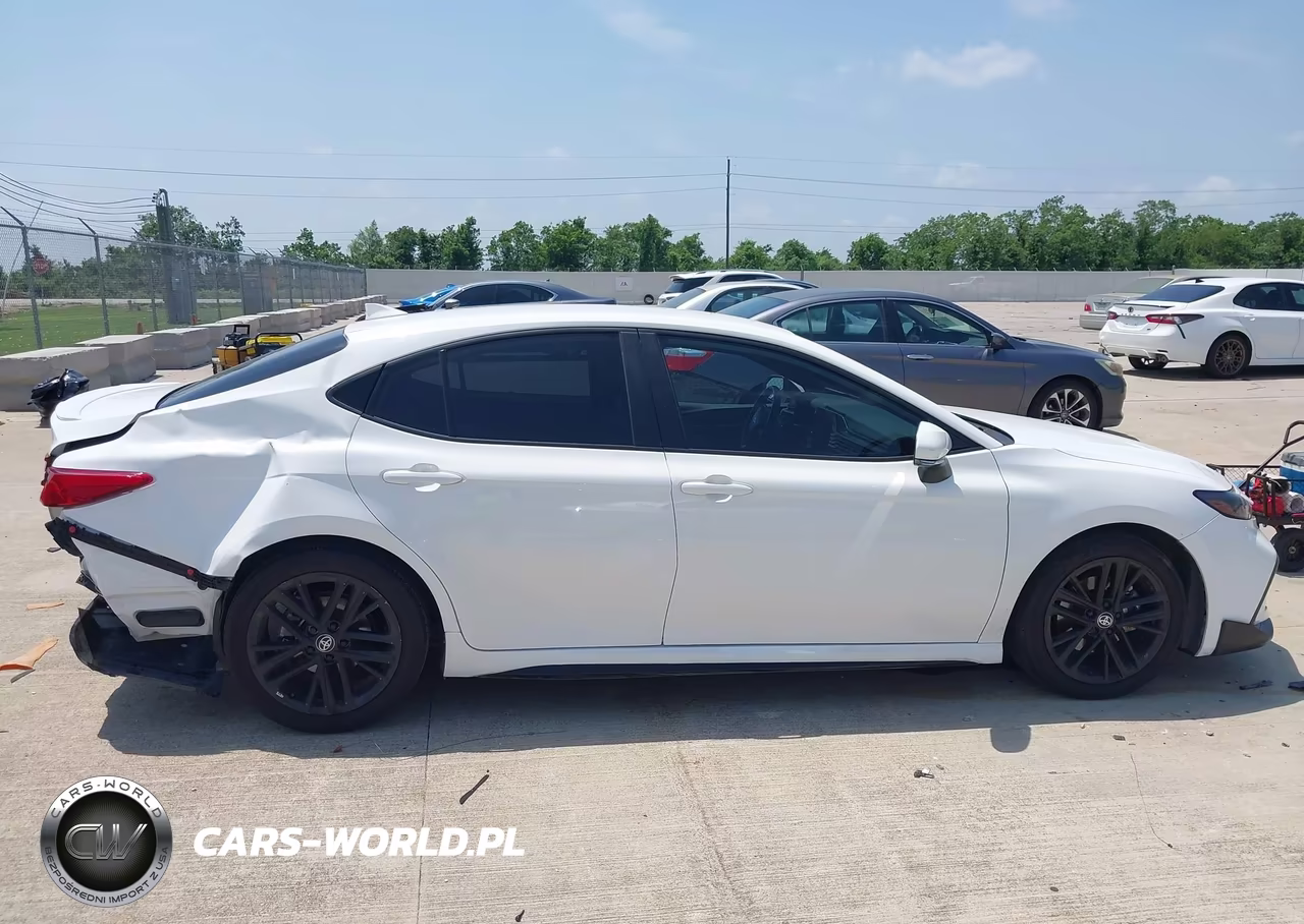 2025 Toyota Camry Se VIN:4T1DAACK1SU087464 - 13
