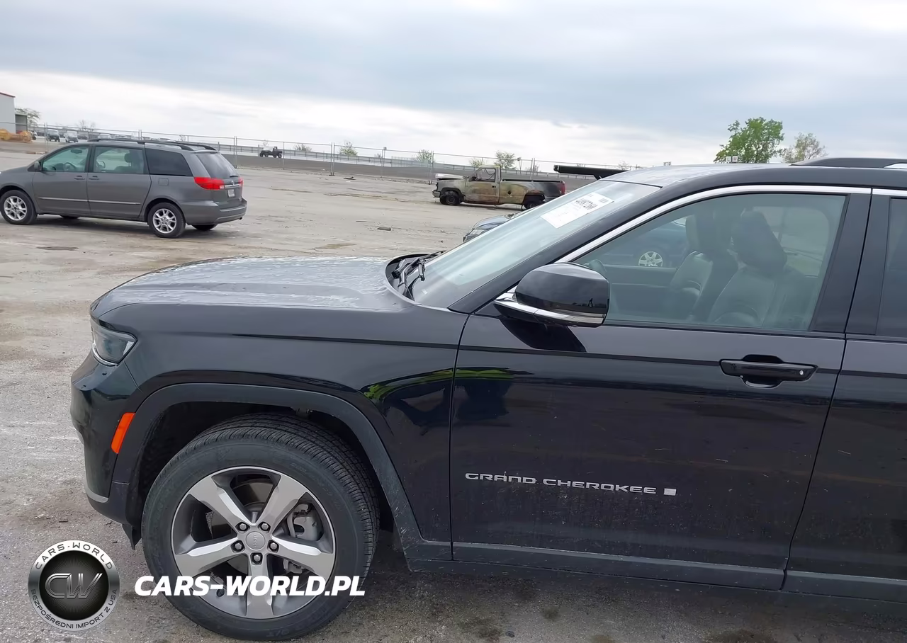2021 Jeep Grand Cherokee L Limited 4X4 VIN:1C4RJKBGXM8128196 - 17