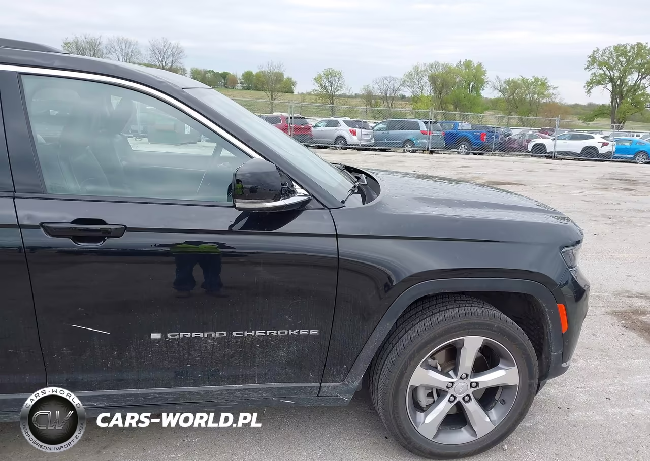2021 Jeep Grand Cherokee L Limited 4X4 VIN:1C4RJKBGXM8128196 - 19