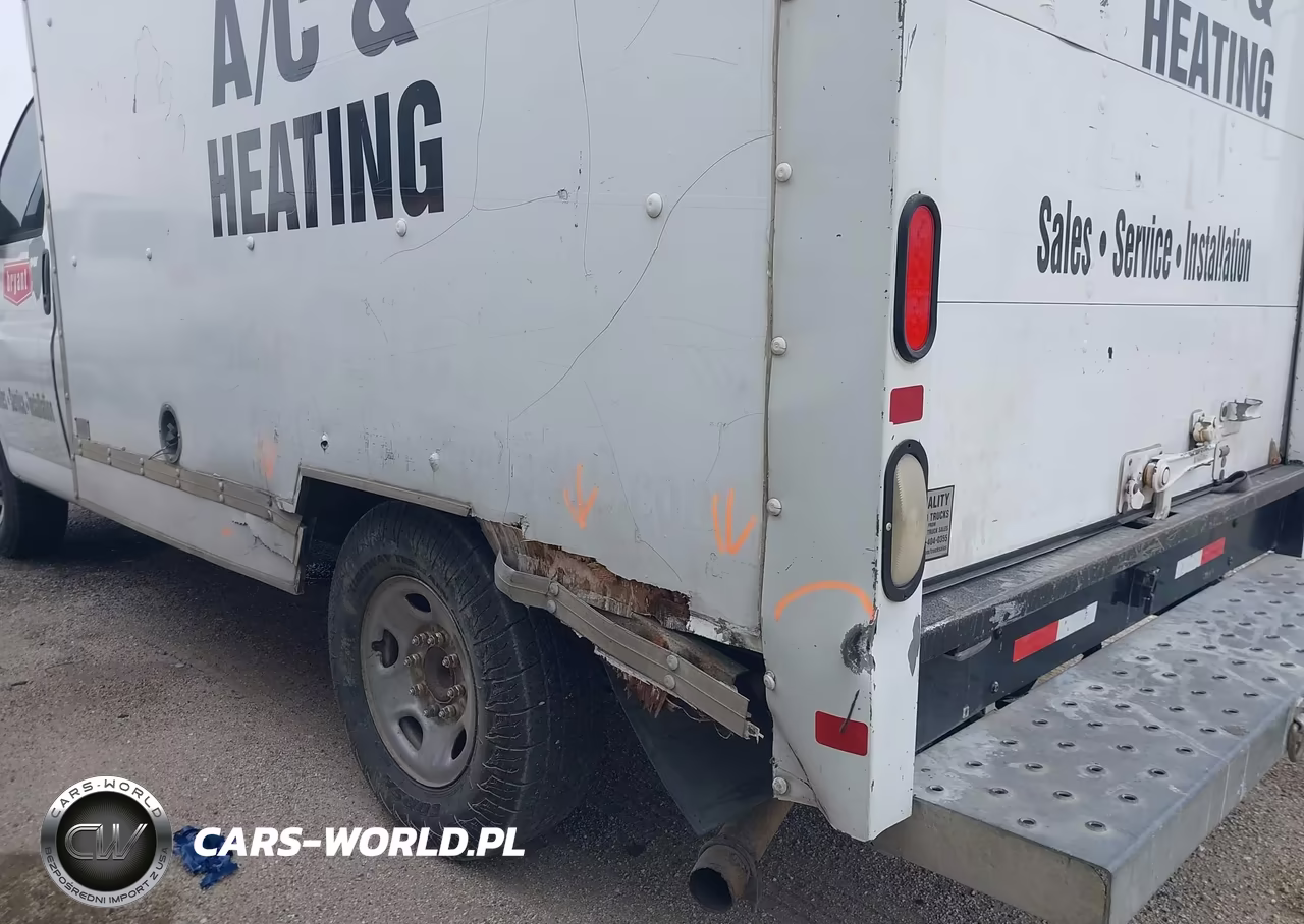 2009 GMC Savana Cutaway Work Van VIN:1GDGG31C391900138 - 11
