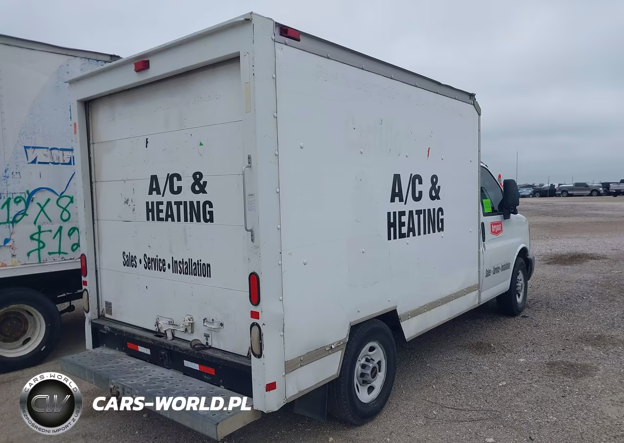 2009 GMC Savana Cutaway Work Van VIN:1GDGG31C391900138 - 4