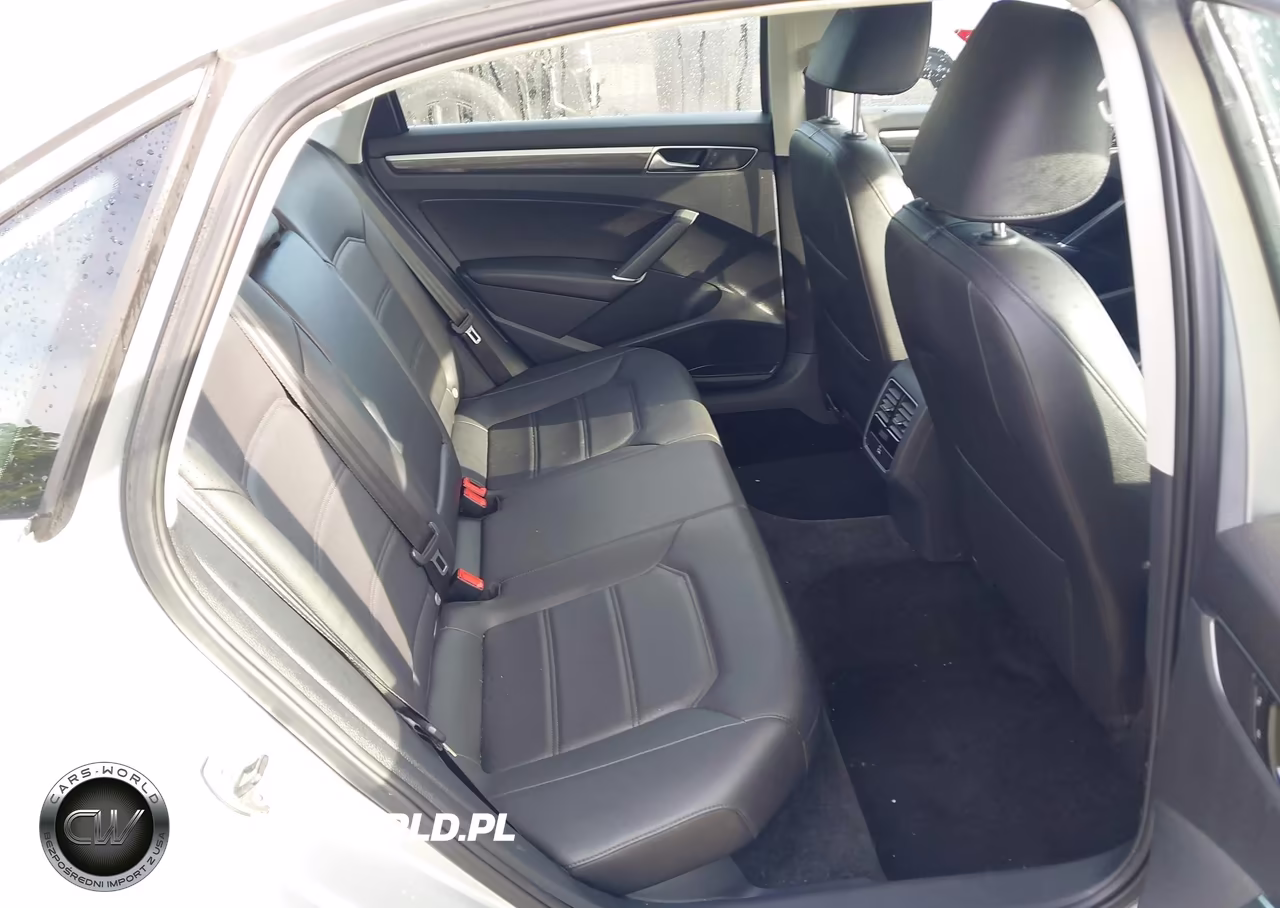 2017 Volkswagen Passat 1.8T Se VIN:1VWBT7A32HC046759 - 8