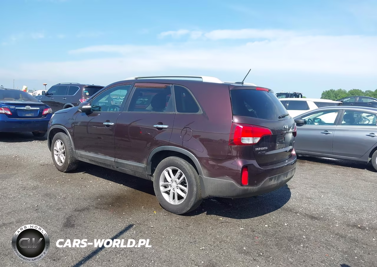 2015 Kia Sorento Lx VIN:5XYKT3A69FG565144 - 3
