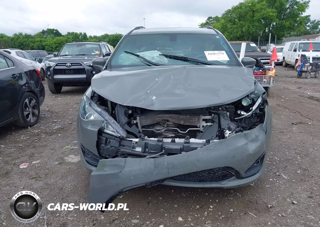 2020 Chrysler Pacifica Touring L Plus VIN:2C4RC1EG5LR282852 - 13