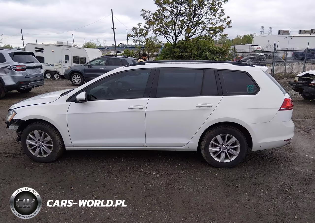 2017 Volkswagen Golf Sportwagen Tsi S VIN:3VWC17AU0HM501268 - 14