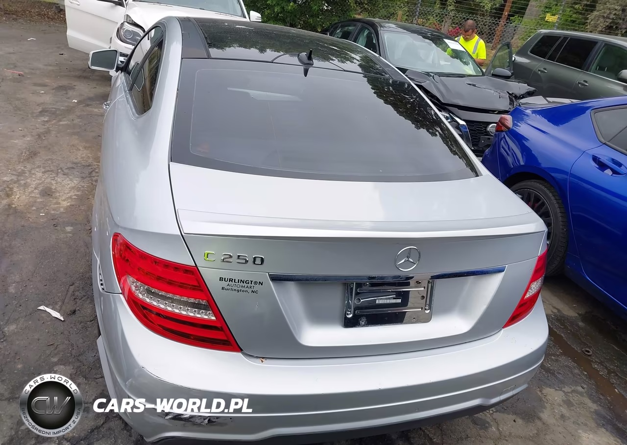2012 Mercedes-Benz C 250 VIN:WDDGJ4HBXCF817069 - 17