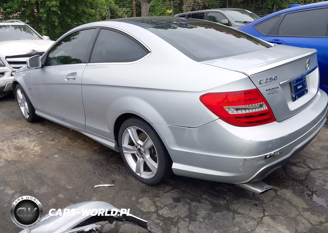 2012 Mercedes-Benz C 250 VIN:WDDGJ4HBXCF817069 - 3