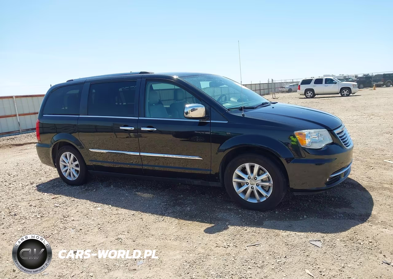2015 Chrysler Town & Country Limited Platinum VIN:2C4RC1GG9FR731399 - 13