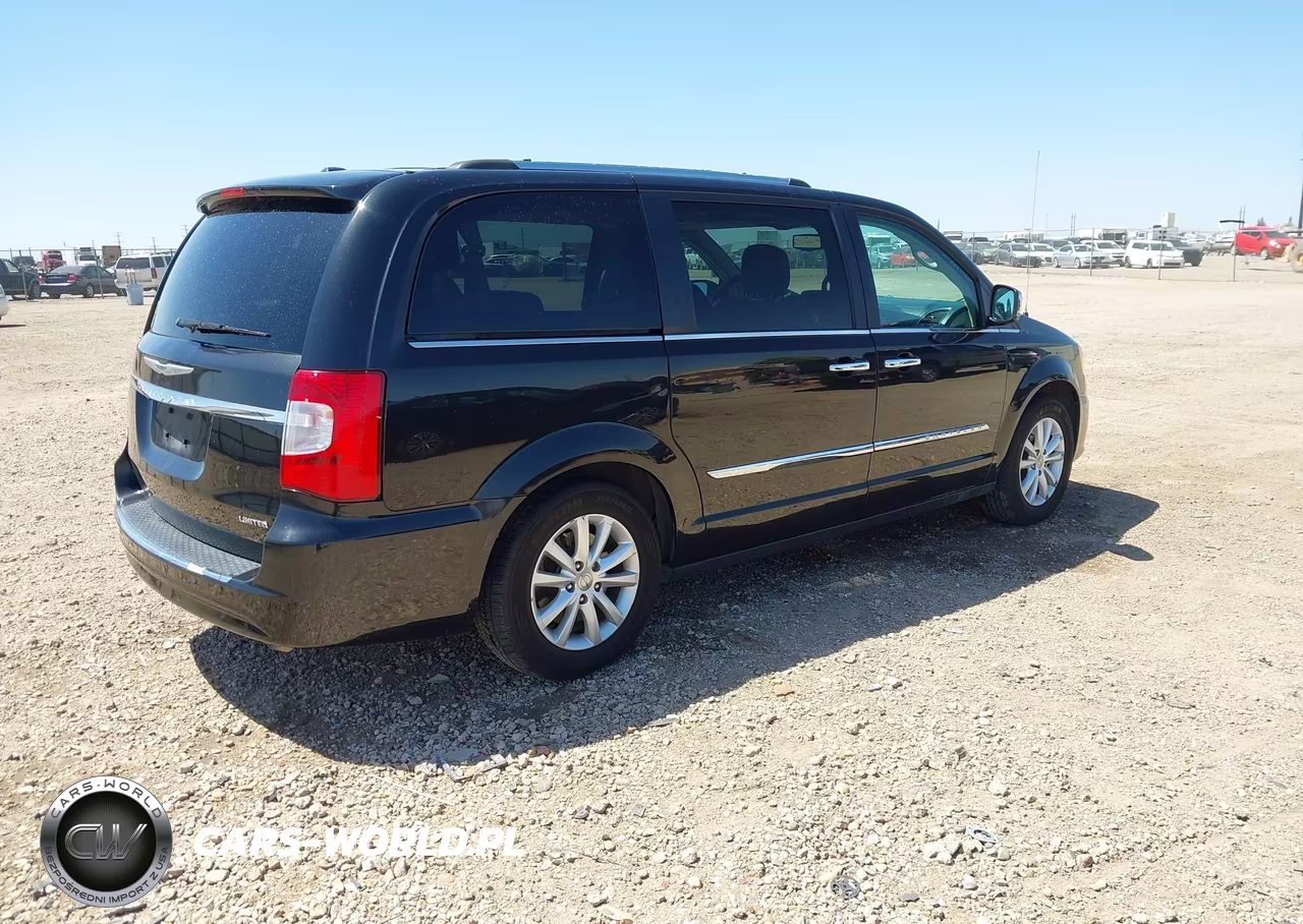 2015 Chrysler Town & Country Limited Platinum VIN:2C4RC1GG9FR731399 - 4