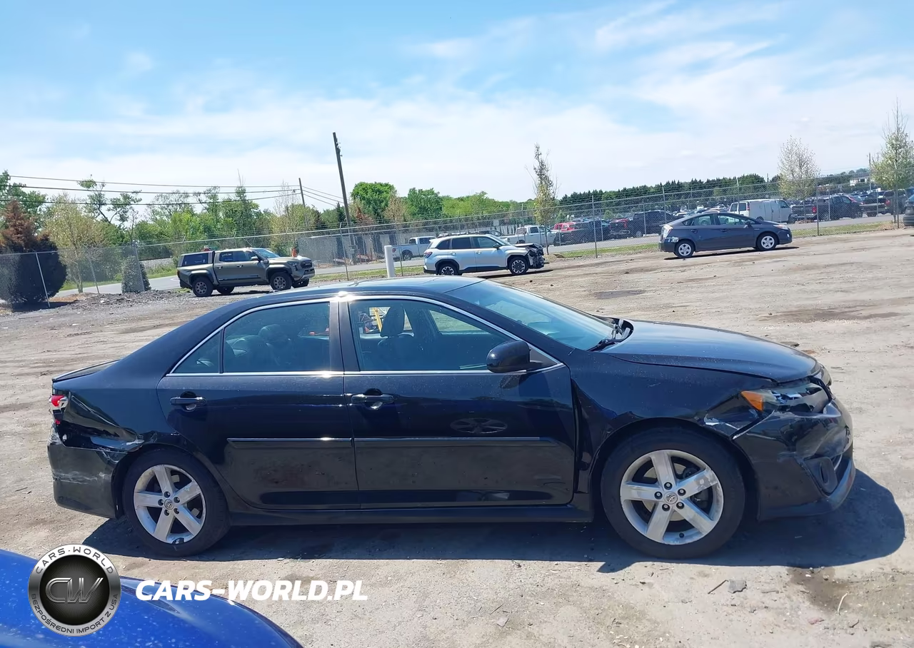 2014 Toyota Camry Se VIN:4T1BF1FK2EU832991 - 13
