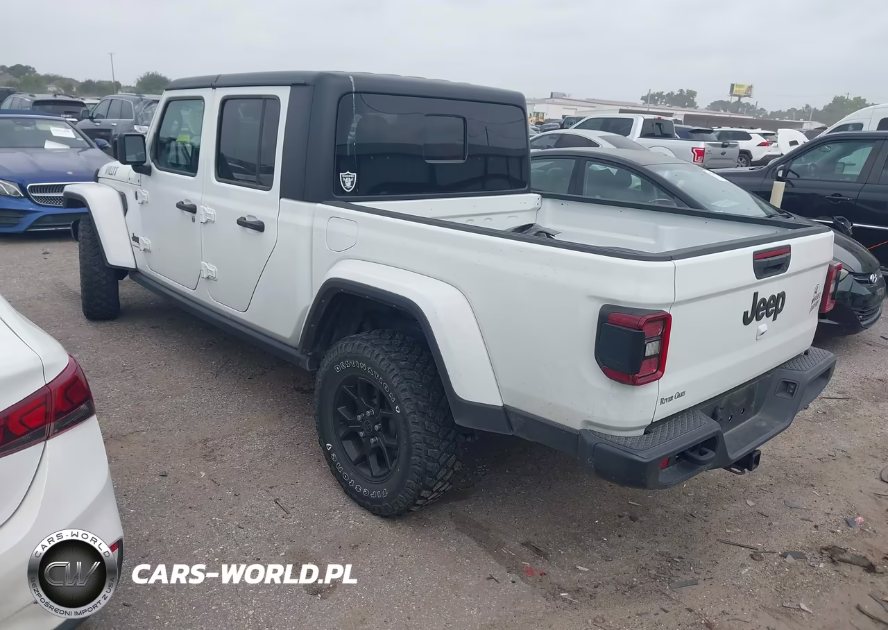2024 Jeep Gladiator Willys VIN:1C6HJTAG2RL110046 - 3