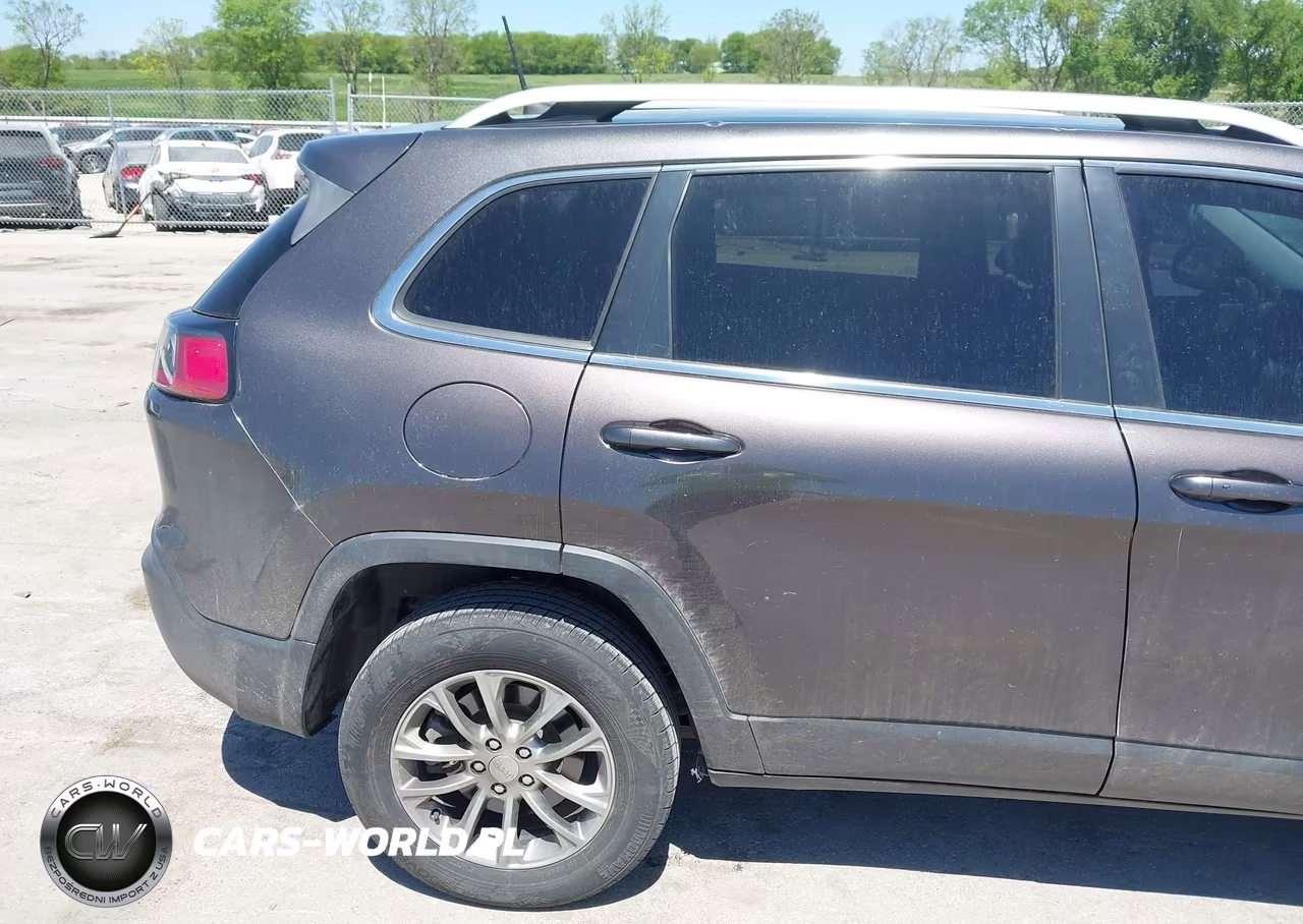 2019 Jeep Cherokee Latitude Plus 4X4 VIN:1C4PJMLX5KD270509 - 20