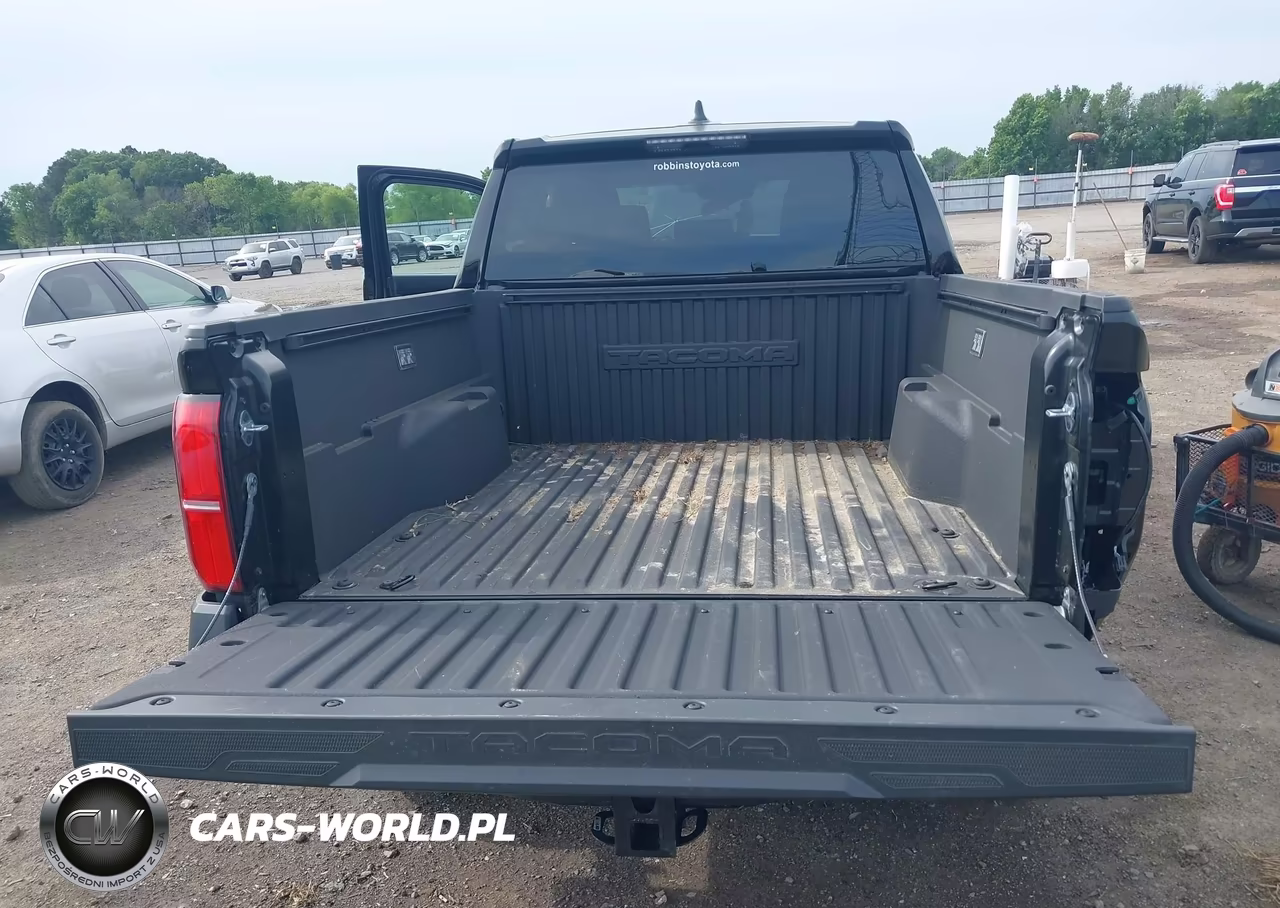 2025 Toyota Tacoma Sr VIN:3TYKD5HN3ST029796 - 18