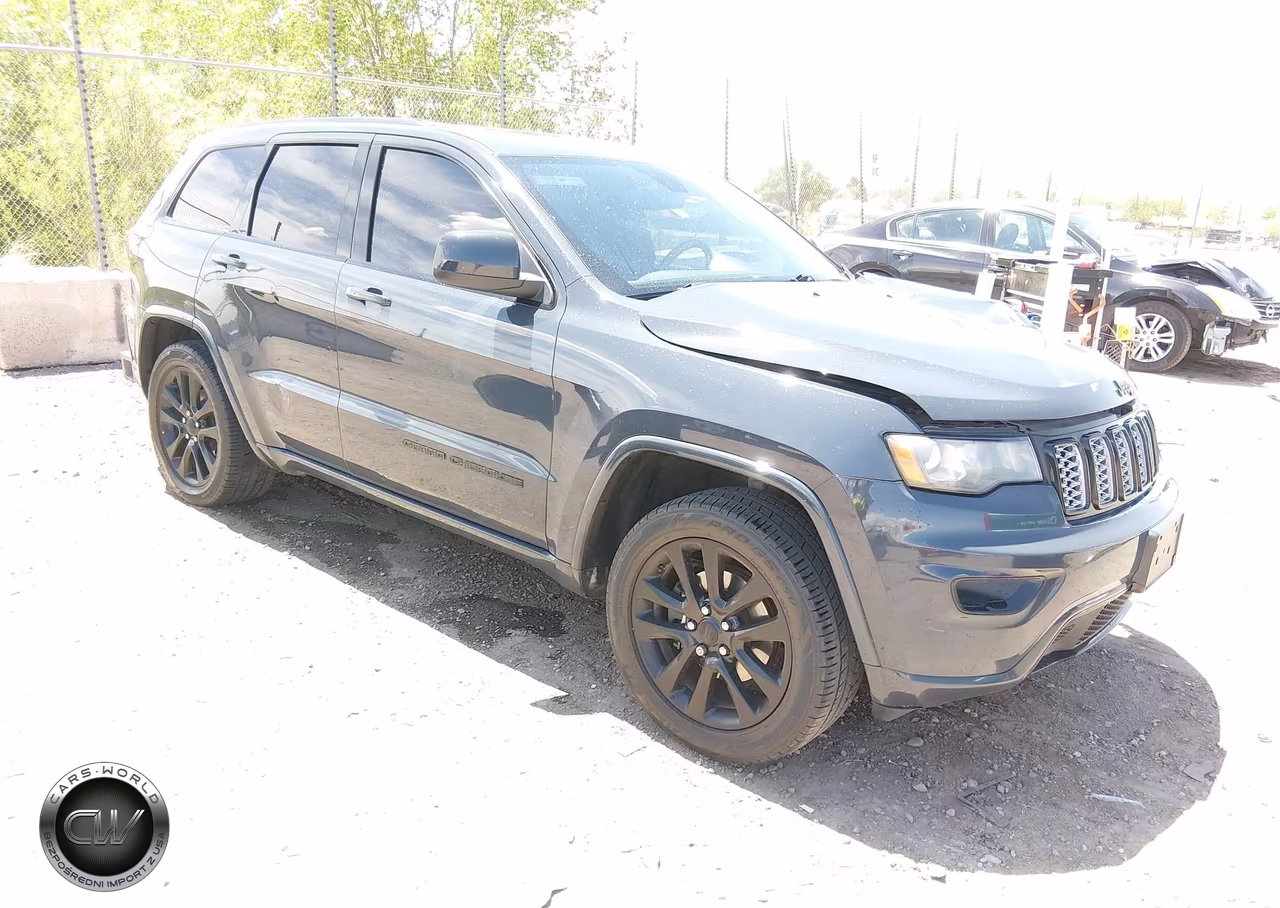 2017 Jeep Grand Cherokee Altitude 4X4 – zdjęcie 1 z 16