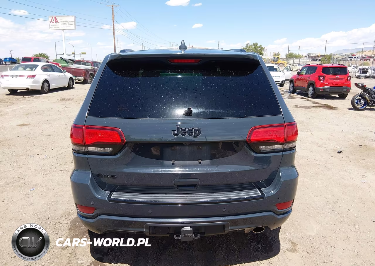 2017 Jeep Grand Cherokee Altitude 4X4 VIN:1C4RJFAG7HC720067 - 16