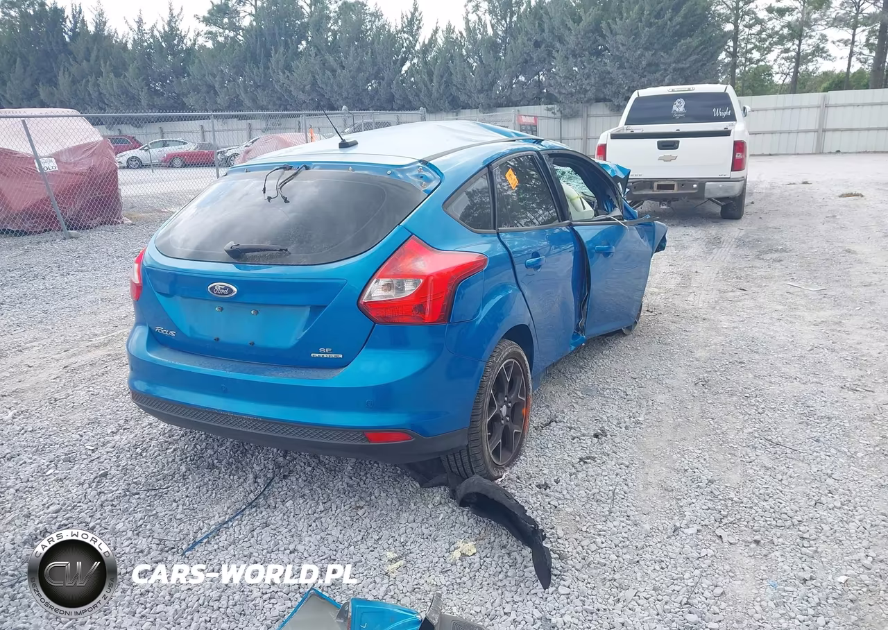 2013 Ford Focus Se VIN:1FADP3K24DL275393 - 4
