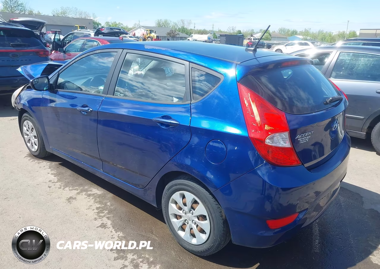 2015 Hyundai Accent Gs VIN:KMHCT5AE0FU206928 - 3