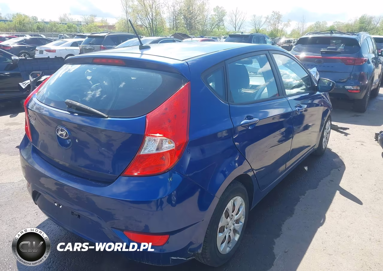 2015 Hyundai Accent Gs VIN:KMHCT5AE0FU206928 - 4