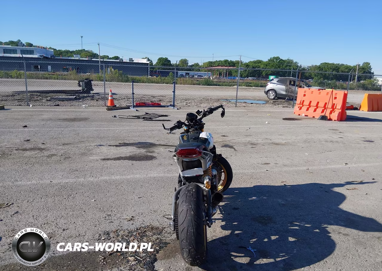 2023 Indian Motorcycle Co. Ftr R Carbon VIN:56KRZR229P3010397 - 6